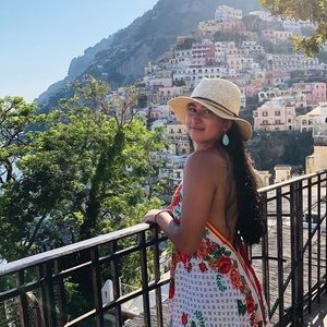 Meet your Posher, Anisha